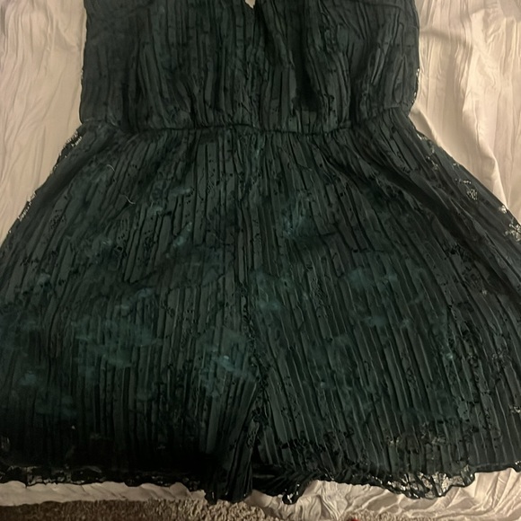 Charlotte Russe green romper - Picture 4 of 5